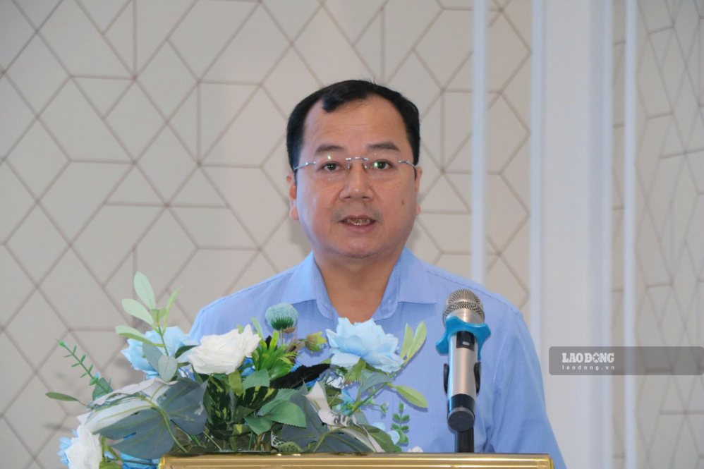 Lãnh đạo Cục Thủy sản và Kiểm ngư, Bộ Nông nghiệp và Môi trường khai mạc hội nghị Phát triển nuôi và tiêu thụ tôm hùm bền vững. Ảnh: Phương Linh