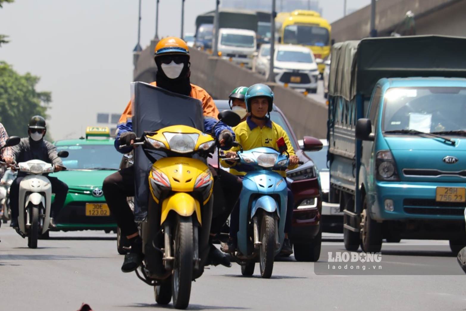 Hot weather in the North is forecast to continue from now until the end of August 13. Photo: Huu Chanh