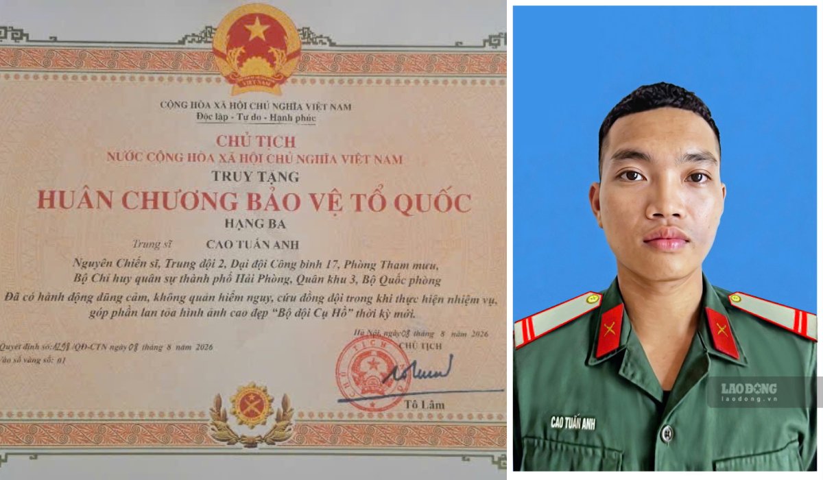 The President posthumously awarded the Third-class Fatherland Protection Medal to Sergeant Cao Tuan Anh for being brave, not minding danger, rescuing his comrades while performing his duties. Photo: Ai Van