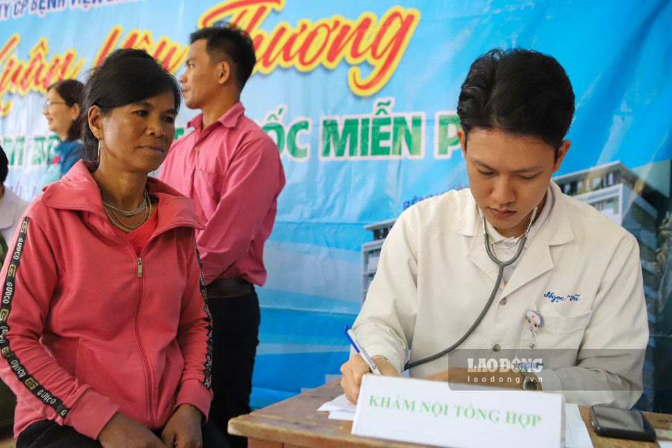 Medical examination and treatment activities for people in Gia Lai province. Photo: Hoai Phuong