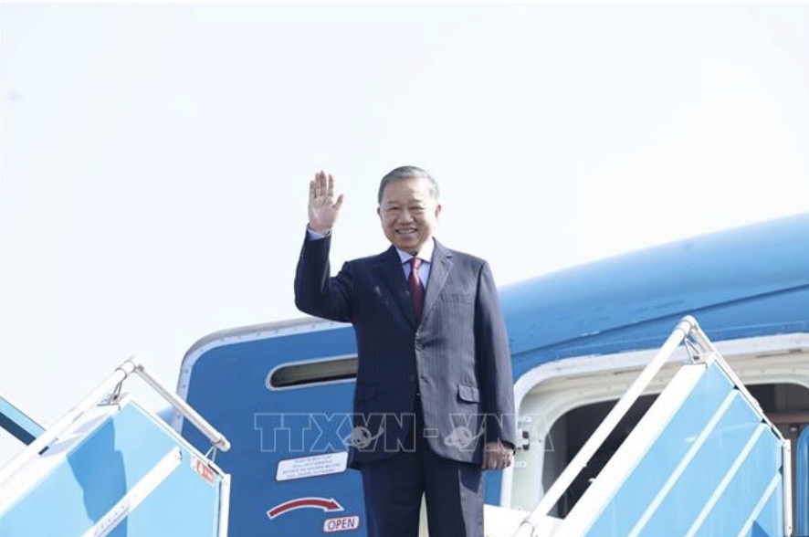 Farewell ceremony for General Secretary and President To Lam at Noi Bai International Airport. Photo: VNA