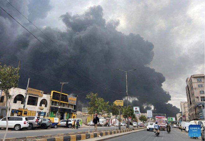 Smoke rises in Yemen after an Israeli airstrike on Houthi forces Photo: Xinhua