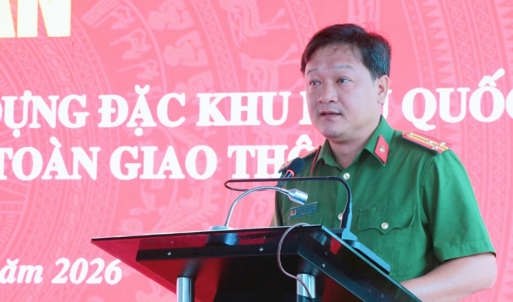Thượng tá Đinh Xuân Trường, Trưởng Công an đặc khu Phú Quốc phát biểu. Ảnh: Tiến Dũng/Công an An Giang