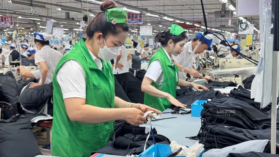 Vinh Long Trade Union levels promote emulation movements, social activities and care for union members and workers. Photo: Hoang Loc