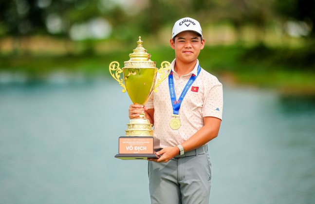 Golfer Nguyen Trong Hoang won the men's group at the 2026 National Youth Tournament. Photo: VGA