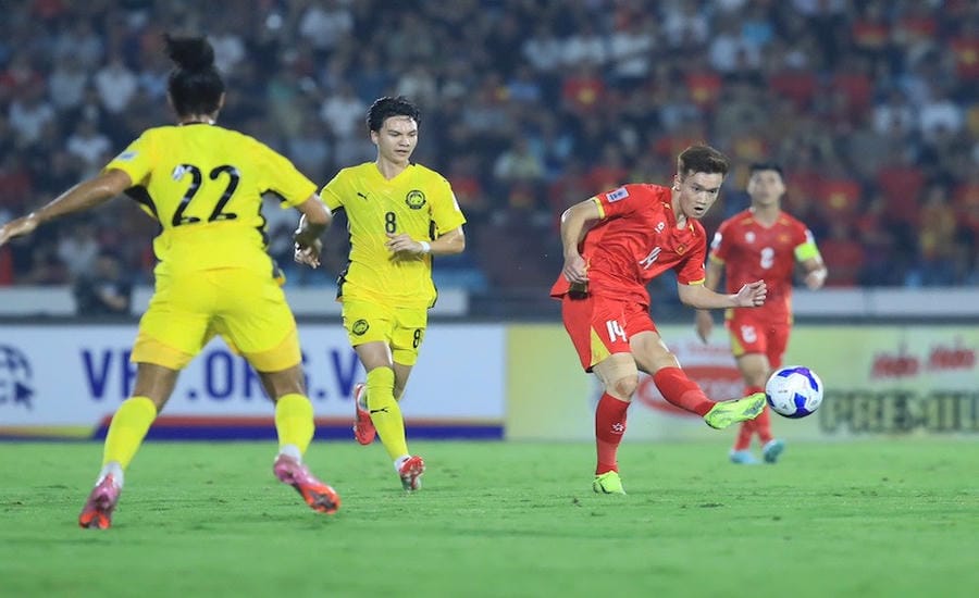 Vietnam national team meets Malaysia national team in ASEAN Cup 2026 semi-finals. Photo: Minh Dan