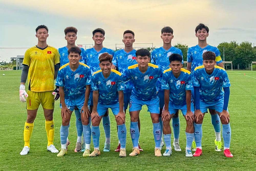 U20 Vietnam drew 0-0 against Osaka University of Economics in their first practice match in Japan. Photo: VFF