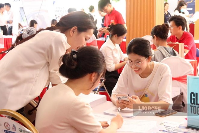 Foreign Language University (Da Nang University) officially announces benchmark scores. Photo: Thanh Huyen