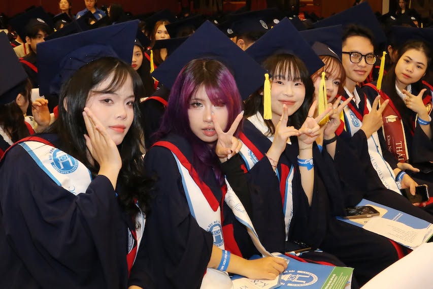 Hanoi Open University has announced the benchmark scores for 2026. Photo: School provided