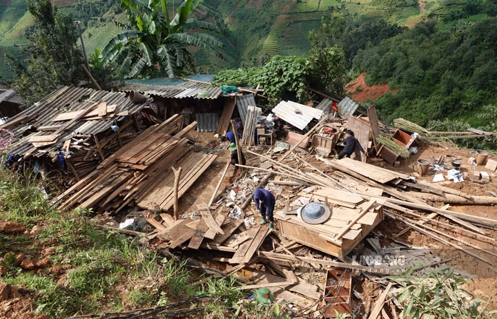Des glissements de terrain successifs ont emporté les maisons de nombreux ménages des régions montagneuses. Photo: A Lù