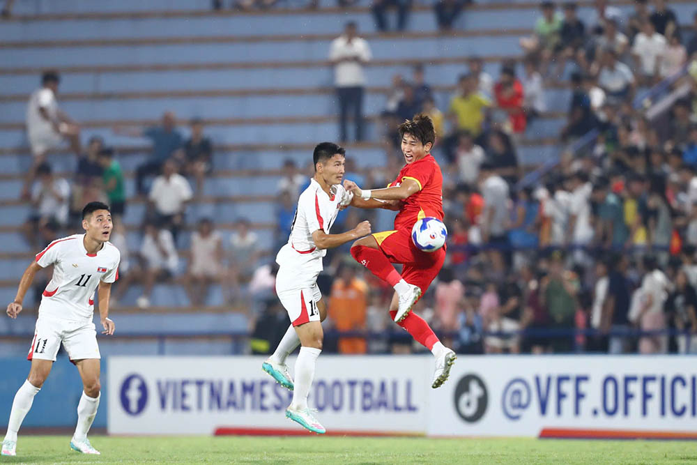 U20 Việt Nam nỗ lực trong trận ra quân vòng loại U20 châu Á 2027. Ảnh: VFF