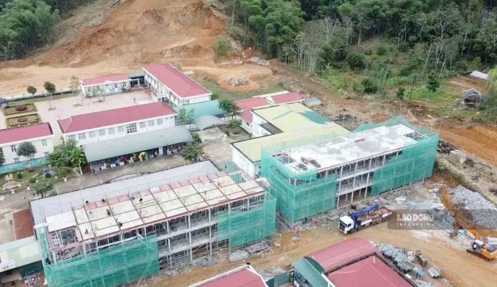 Trường phổ thông nội trú TH&THCS Sơn Thủy thời điểm tháng 3.2026. Ảnh: Quách Du
