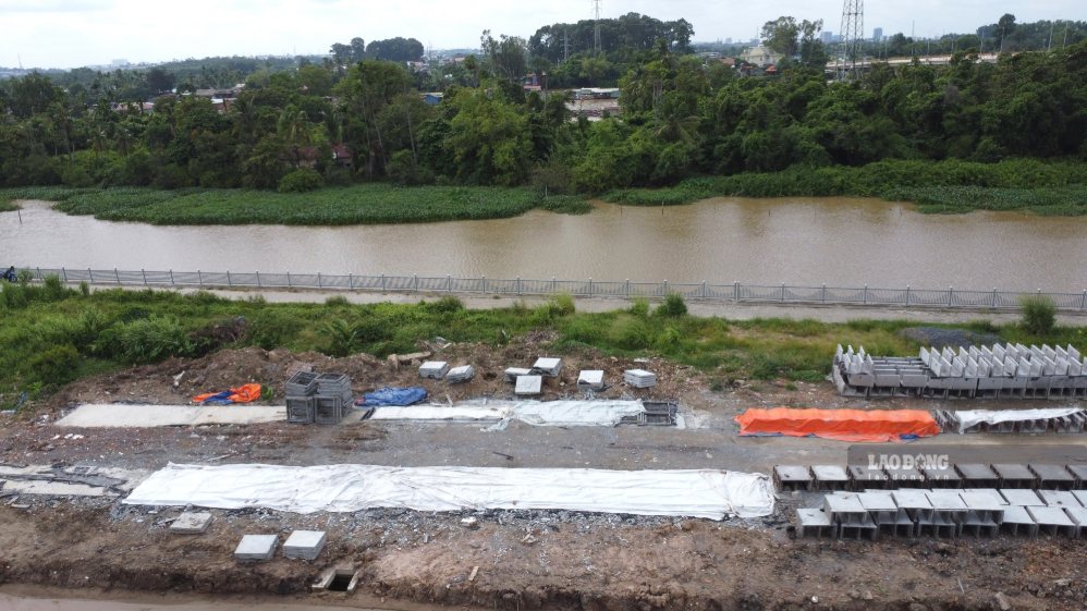 Vật tư được tập kết tại công trường dự án. Ảnh: HAC
