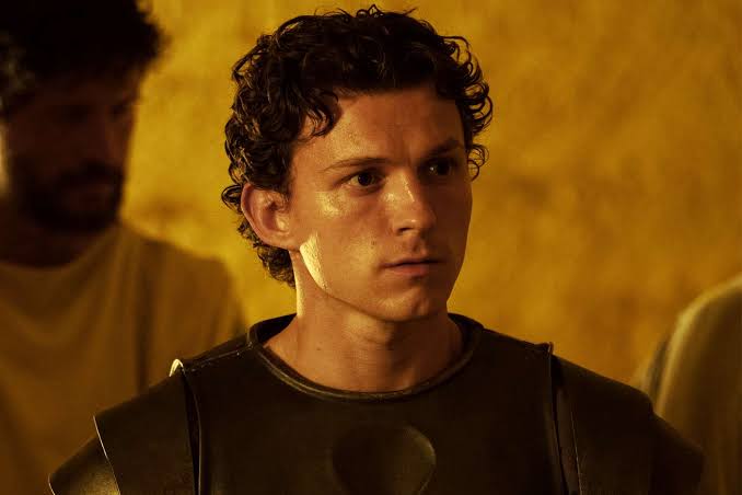 Tom Holland trong