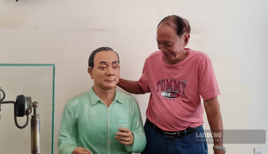 “Trộm vía” cùng Công tử Bạc Liêu. Ảnh: Nhật Hồ.