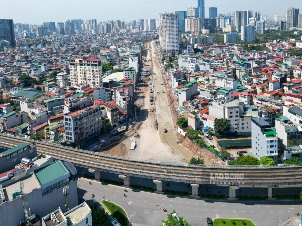 Ring Road 2.5 project, Cau Giay section - Dich Vong New Urban Area. Photo: Song Huu