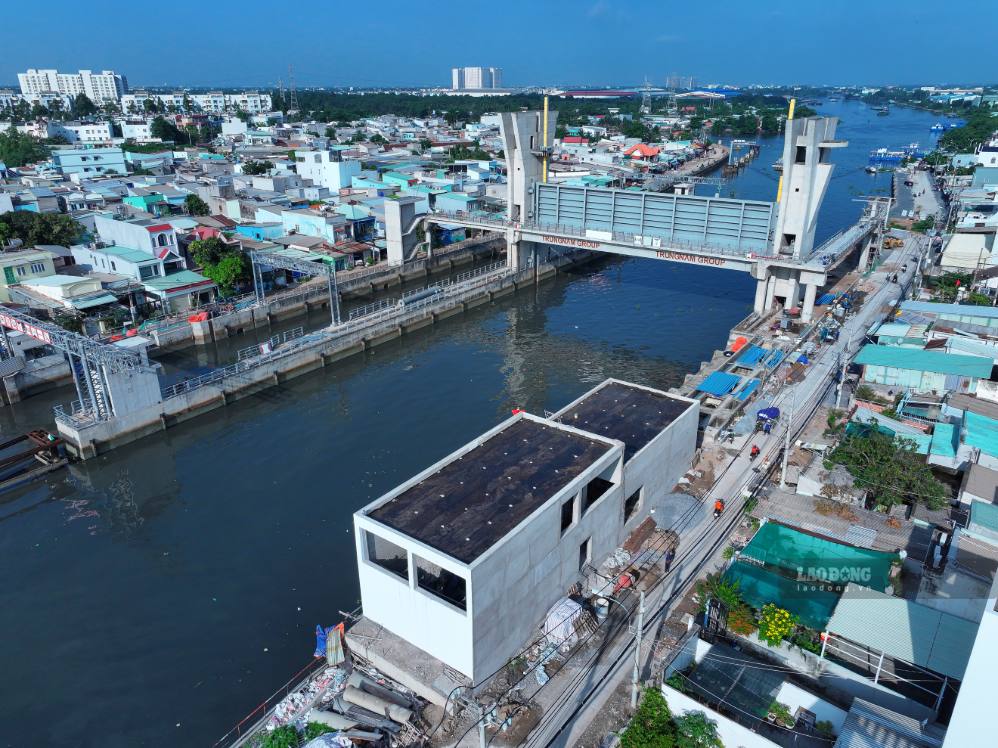Cống Phú Định hoàn thành 92%.  Ảnh: Minh Quân