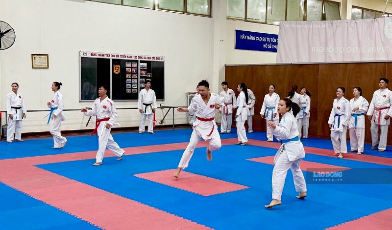 Võ sĩ karate Việt Nam tập trung chuẩn bị chuyên môn vào lúc này. Ảnh: Hoài Việt