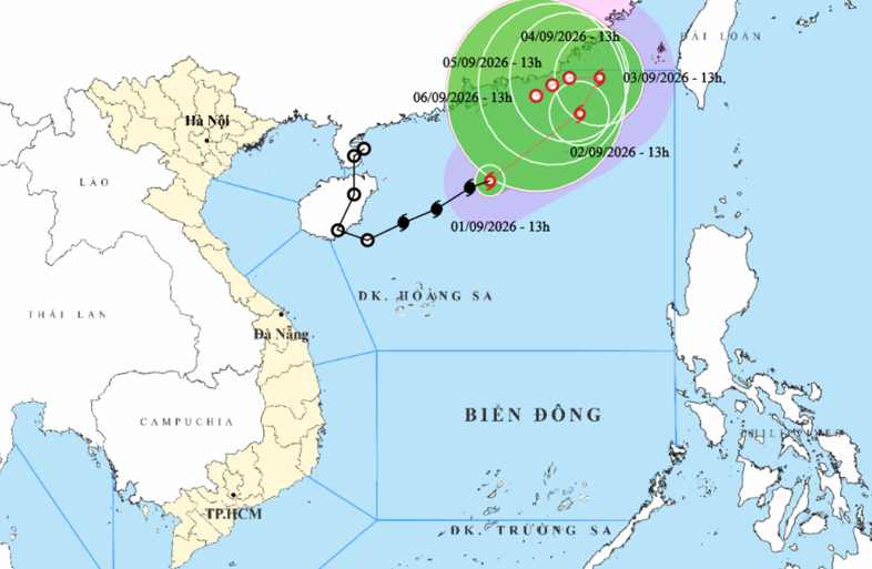 Storm No. 5 makes a detour over the East Sea. Photo: National Center for Hydro-Meteorological Forecasting