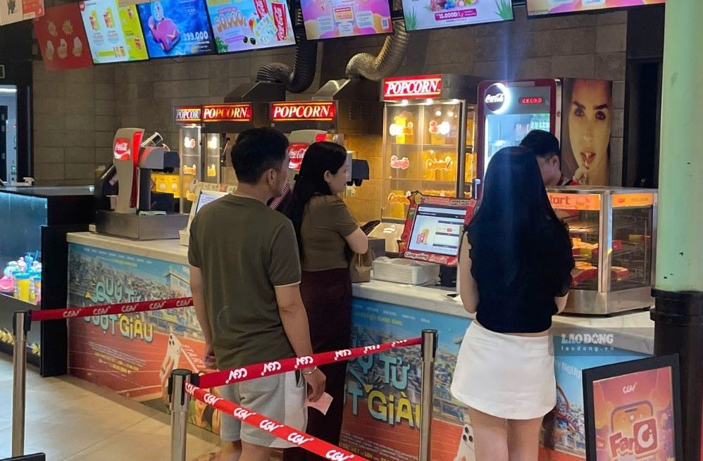 Các tác phẩm Việt đa dạng về thể loại mang đến nhiều lựa chọn cho khán giả trong dịp Quốc khánh 2.9. Ảnh: Minh Vũ