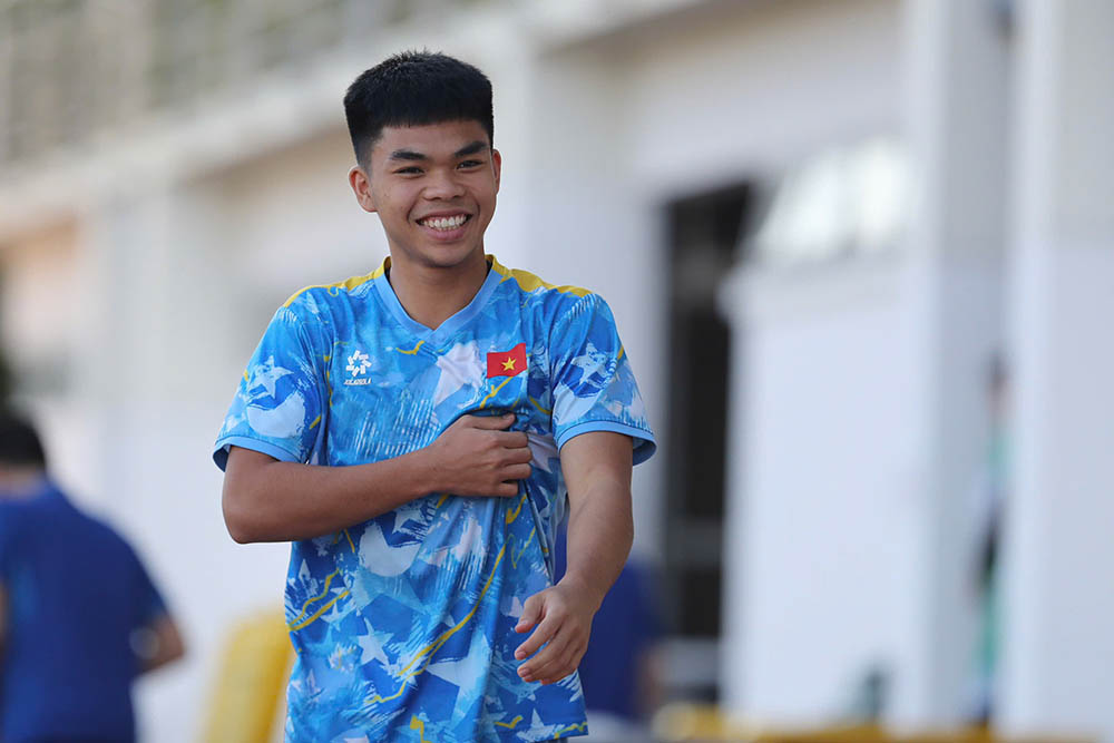 Striker Nguyen Le Phat bid farewell to U20 Vietnam. Photo: VFF
