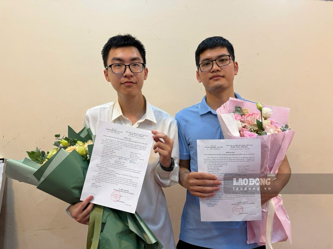2 tân bác sĩ nội trú dũng cảm lựa chọn chuyên ngành Giải phẫu người. Ảnh: Thùy Linh