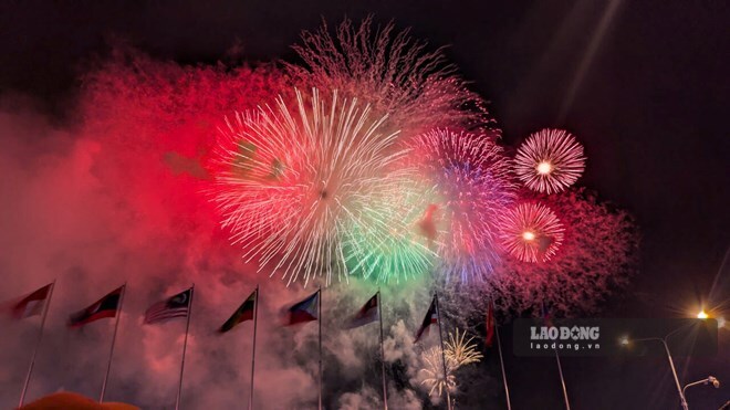 Ho Chi Minh City organizes fireworks displays at 7 locations on National Day evening September 2nd. Photo: Anh Tu