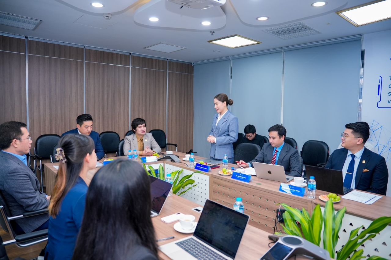 Meey Group và Christensen Advisory trong phiên họp triển khai nội dung hợp tác. Ảnh: Meey Group