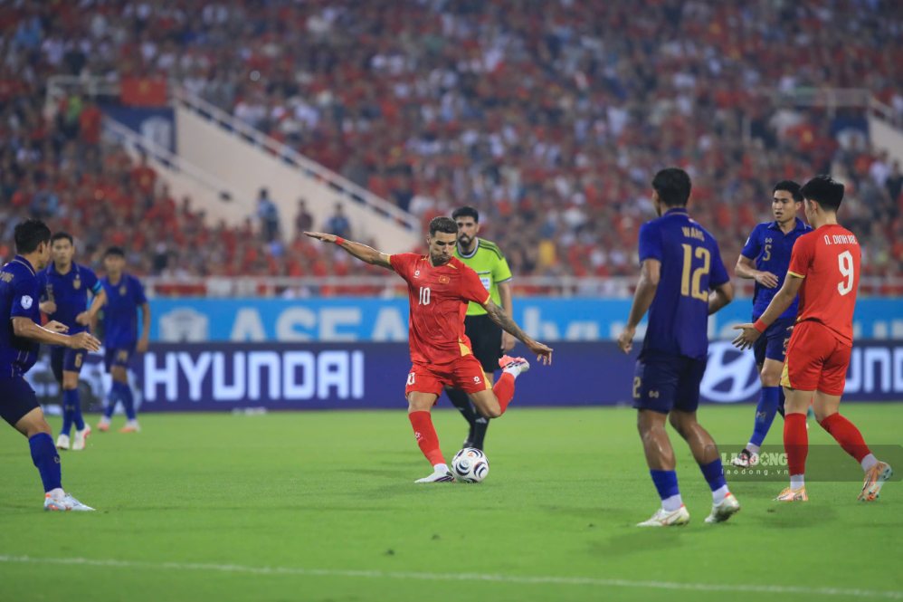 The Vietnamese team defeated Thailand at the 2026 ASEAN Cup. Photo: Minh Dan