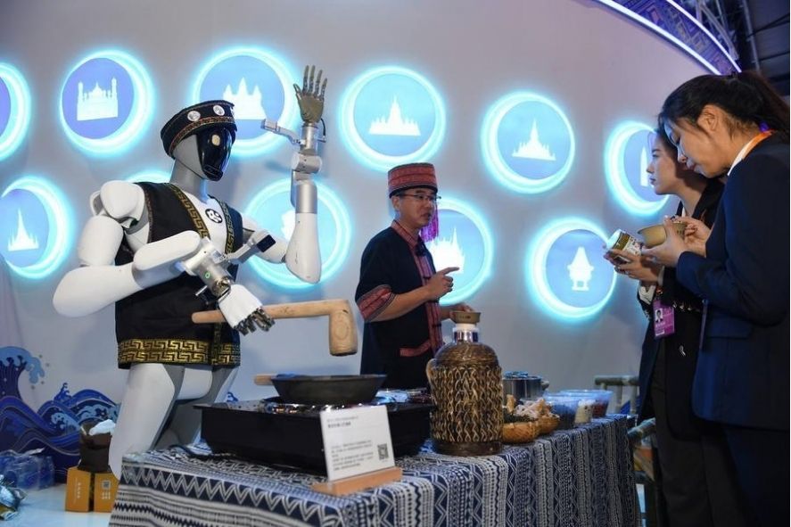 Gian hàng Khu tự trị dân tộc Choang Quảng Tây (Trung Quốc) ở hội chợ CIFTIS 2026, Bắc Kinh ngày 9.9. Ảnh: Xinhua
