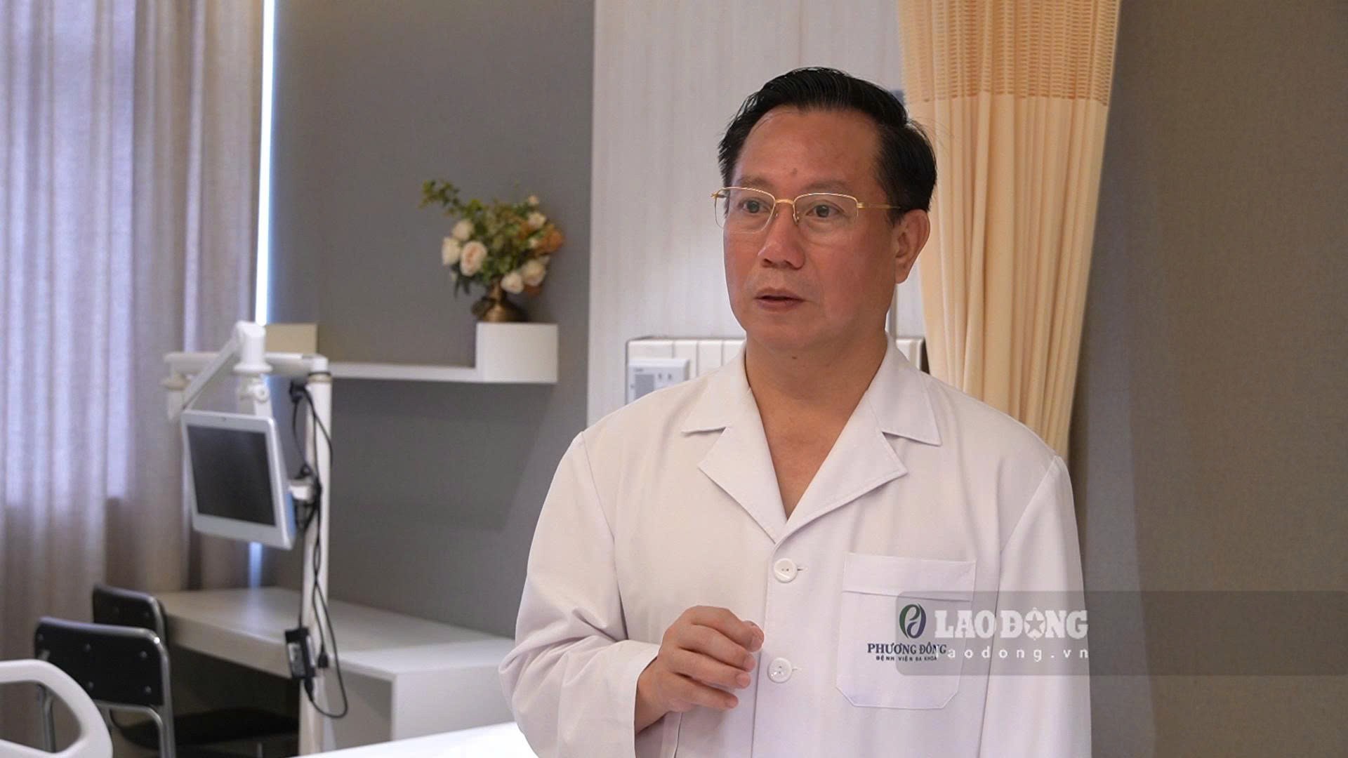 PGS.TS.BS Nguyễn Anh Tuấn, Giám đốc Ngoại khoa, Bệnh viện Đa khoa Phương Đông. Ảnh: Hạnh Thơm 