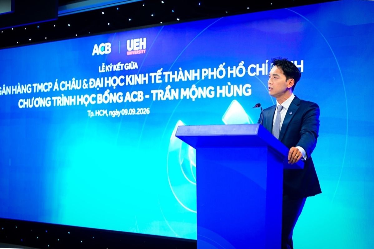 Ông Trần Hùng Huy - Chủ tịch HĐQT ACB chia sẻ tại buổi lễ ký kết.