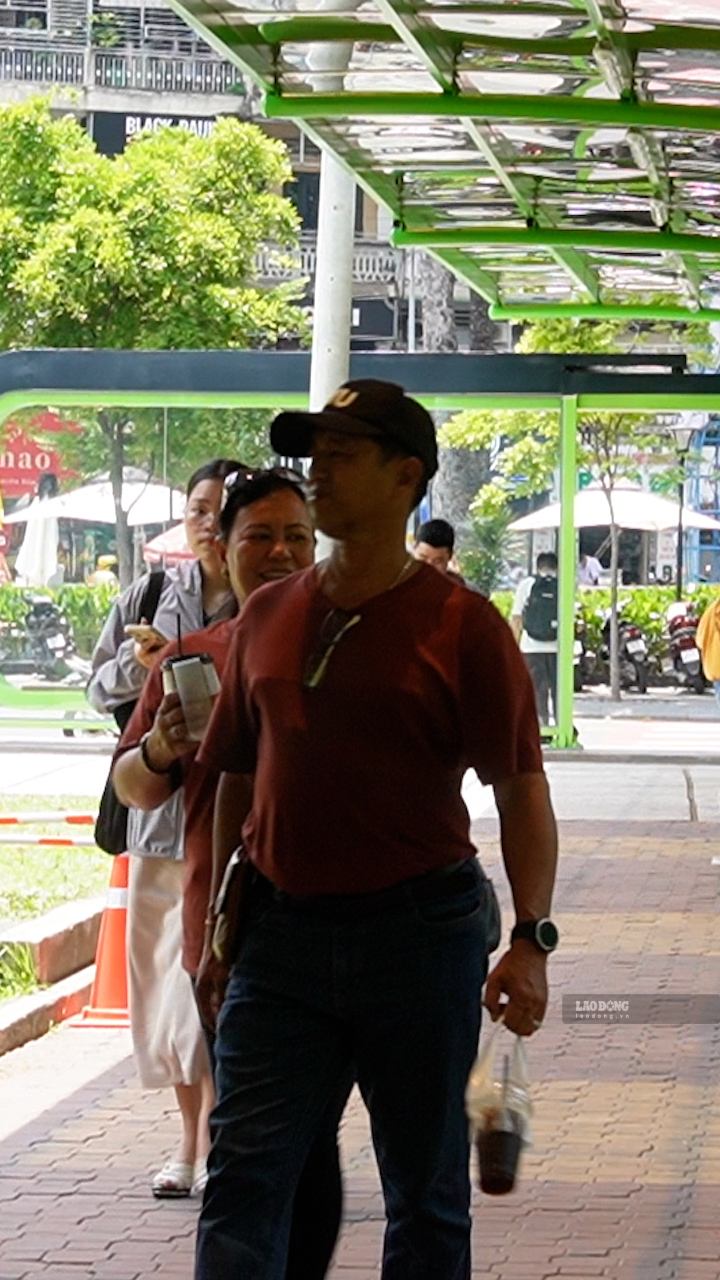 Người dân thích thú với lối đi xanh mát từ trạm buýt đến Metro giữa lòng TPHCM, ảnh chụp đầu Tháng 9.2026. Ảnh: Như Quỳnh