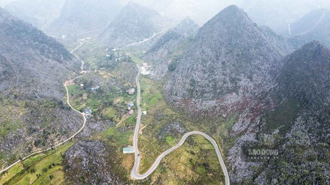 Communes in the highlands and northern border of Tuyen Quang province are divided by the rugged rocky terrain, making it difficult to move. Photo: Nguyen Tung (photo taken in Meo Vac commune, April 2026)