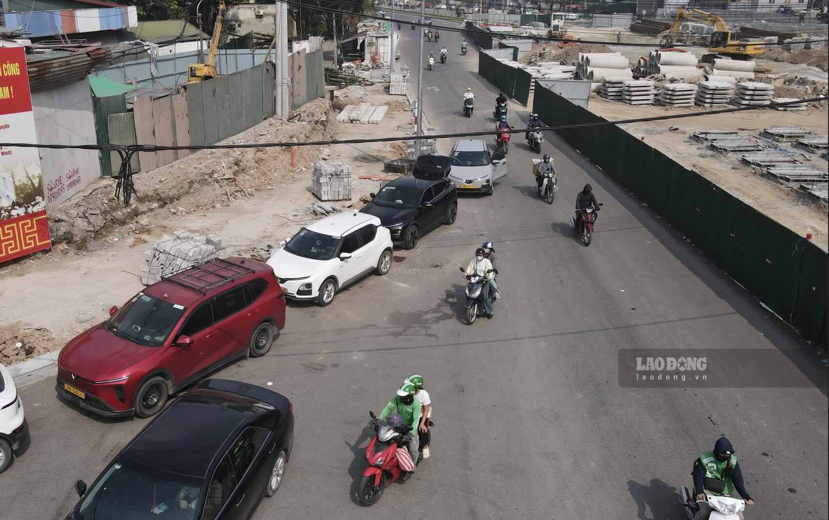 Dù chưa hoàn thành toàn bộ dự án, sự xuất hiện của tuyến đường mới đã phần nào giảm áp lực giao thông tại khu vực vốn thường xuyên quá tải. Ảnh: Phan Anh  