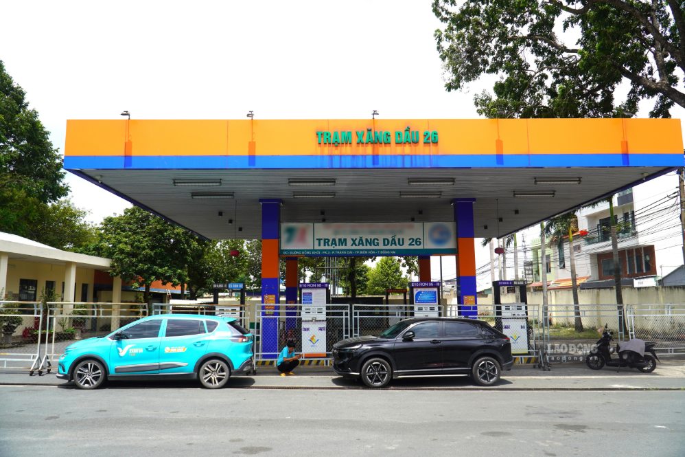 The gas station in Trang Dai ward, Dong Nai city closed recently. Photo: HAC