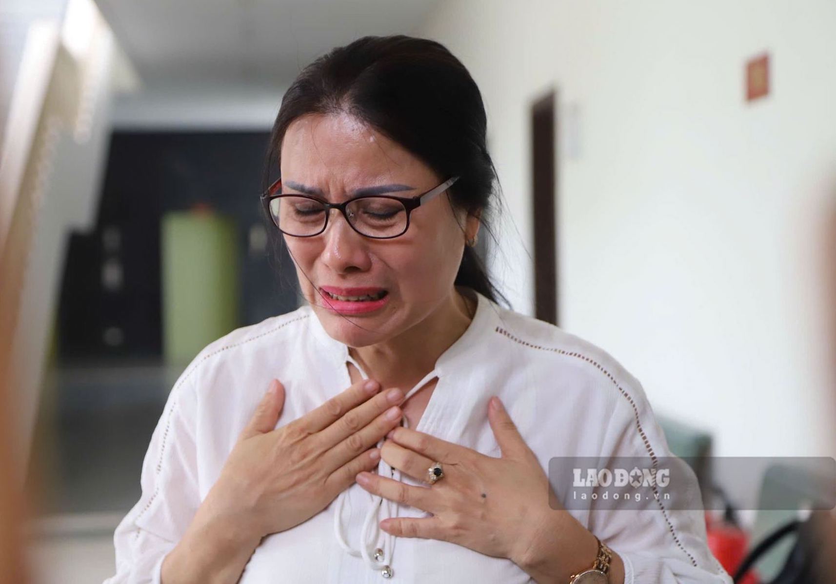 Sau phần luận tội của VKS, bị cáo Nguyễn Thị Bình không đồng tình với bất kỳ phương án nào khác ngoài tuyên không phạm tội tại phiên phúc thẩm hôm nay. Ảnh: Tường Vân  