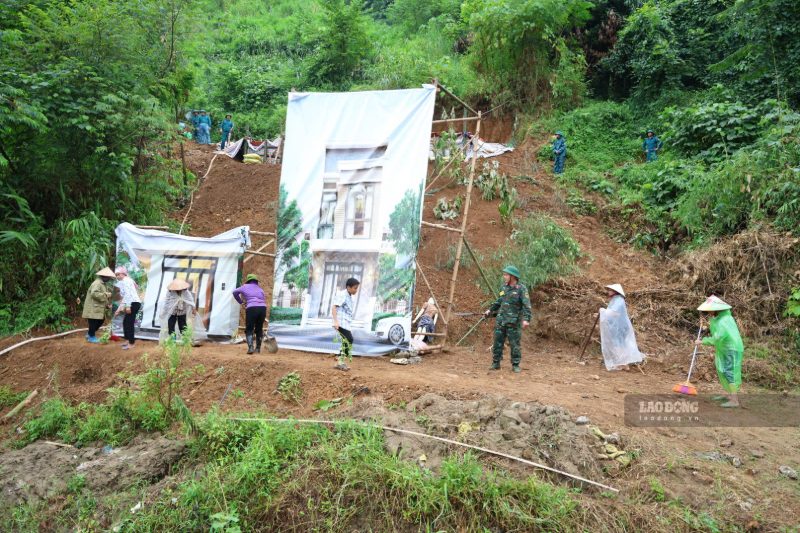 Lực lượng tại chỗ được rèn luyện khả năng phản ứng nhanh trước các tình huống bất ngờ. Ảnh: Đinh Đại (chụp ngày 10.9)