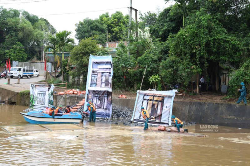 Các tổ dân phố chủ động tham gia phương án ứng phó thiên tai tại địa bàn. Ảnh: Đinh Đại (chụp ngày 10.9)