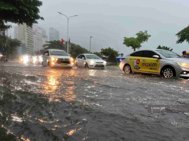 Warning for Khanh Hoa and Lam Dong to continue to have rain in the late afternoon and evening of September 10th. Photo: Huu Long