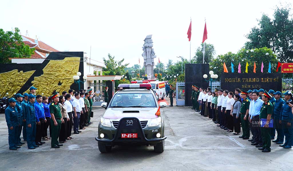 Tay Ninh sent 5,287 biological samples on September 10, hoping to find the names of martyrs. Photo: Huynh Du