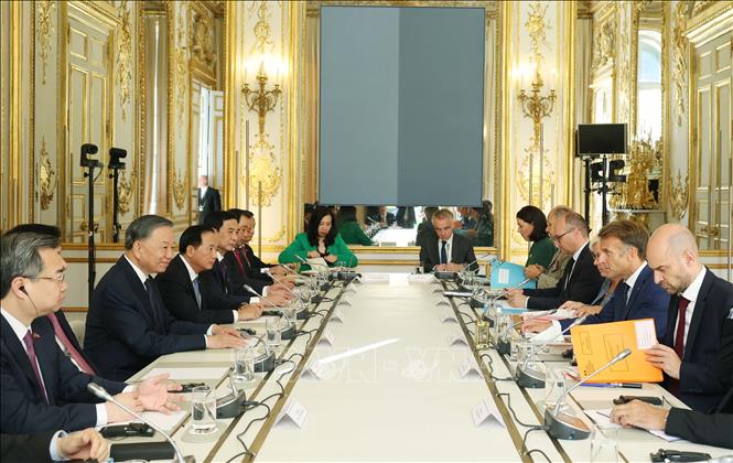 Tổng Bí thư, Chủ tịch nước Tô Lâm và Tổng thống Pháp Emmanuel Macron hội đàm. Ảnh: TTXVN 