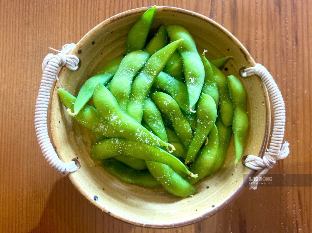 Boiled soybeans provide calcium along with plant protein and many minerals necessary for the body. Photo: Thanh Thanh