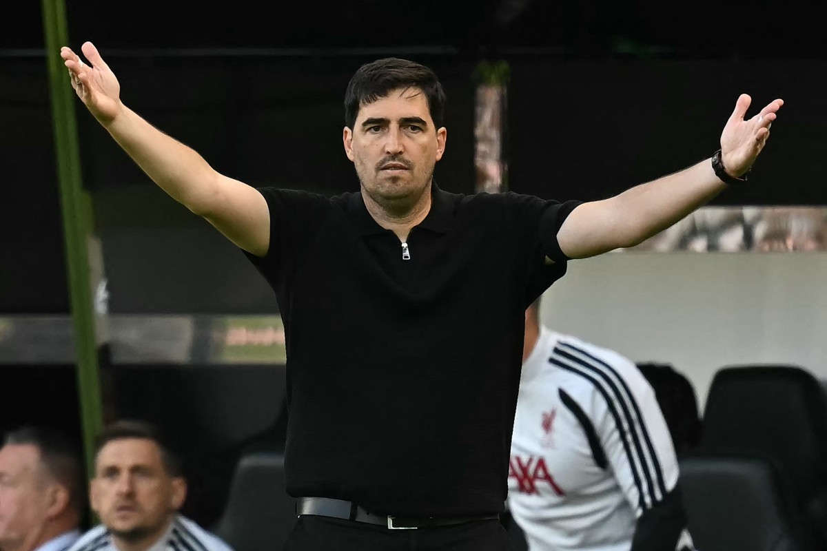 El entrenador del Liverpool, Andoni Iraola. Foto: AFP