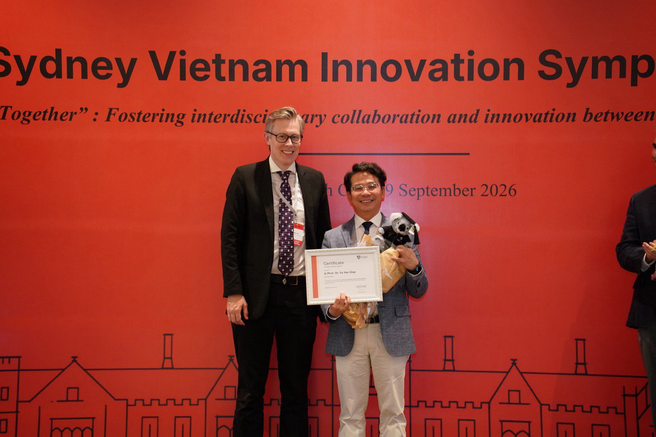 University of Sydney appoints Assoc. Prof. Dr. Vu Van Giap as Honorary Associate Professor. Photo: Provided by Hanoi Medical University