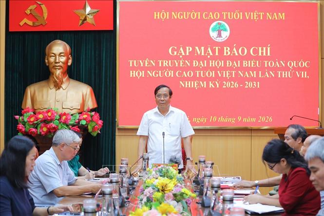 Comrade Nguyen Thanh Binh, Chairman of the Vietnam Association of the Elderly, Delegate of the 16th National Assembly, speaks. Photo: Le Dong/VNA