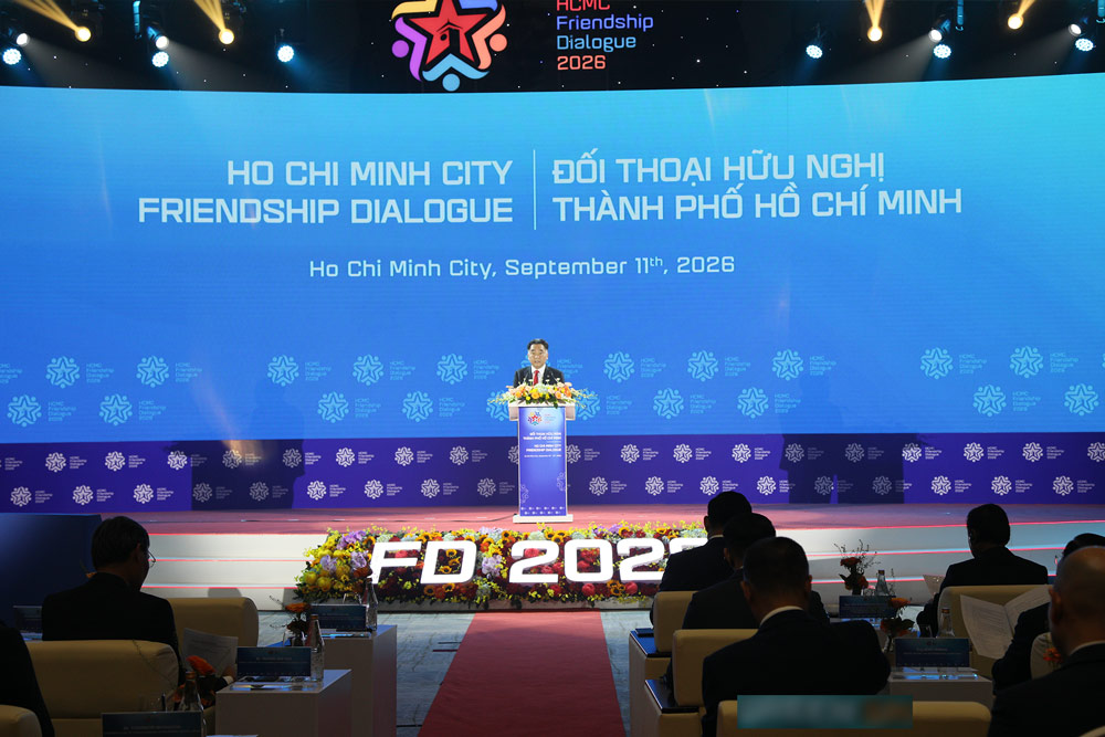 Mr. Nguyen Loc Ha - Standing Vice Chairman of the People's Committee of Ho Chi Minh City delivered a directive speech at the Conference. Photo: Nam A Bank