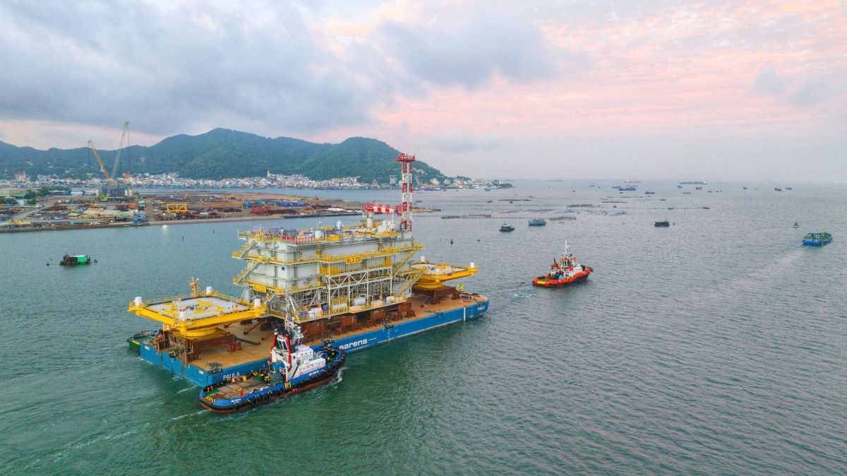 Các trạm biến áp trên hành trình vượt biển từ Việt Nam đến châu Âu. Ảnh: Petrovietnam