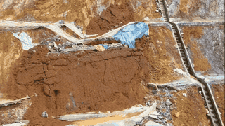 The landslide prevention project has not been handed over but is already damaged, people are worried. Photo: Quach Du