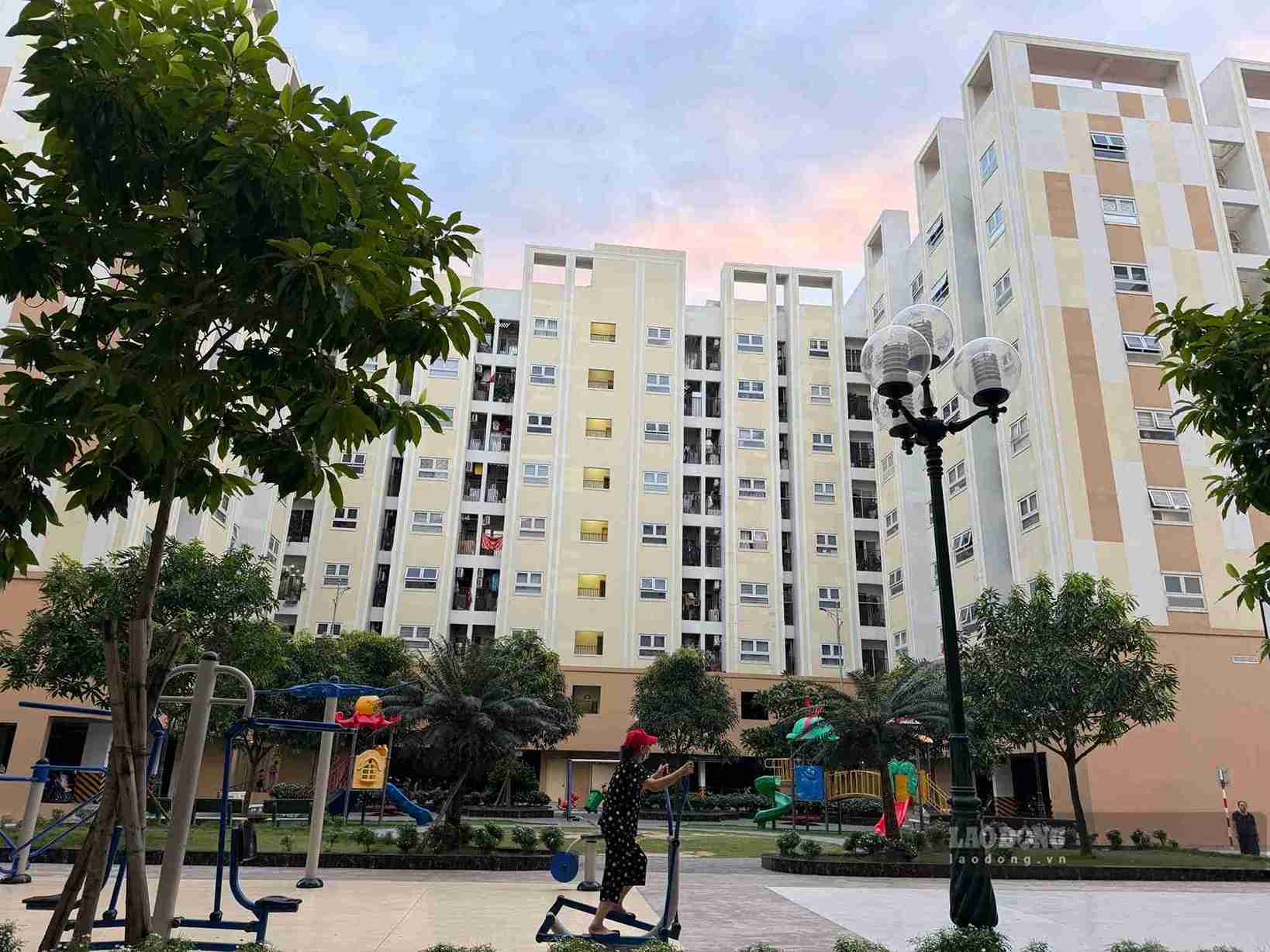 Một góc khuôn viên chung cư với diện tích dành cho sinh hoạt, vui chơi của cư dân.